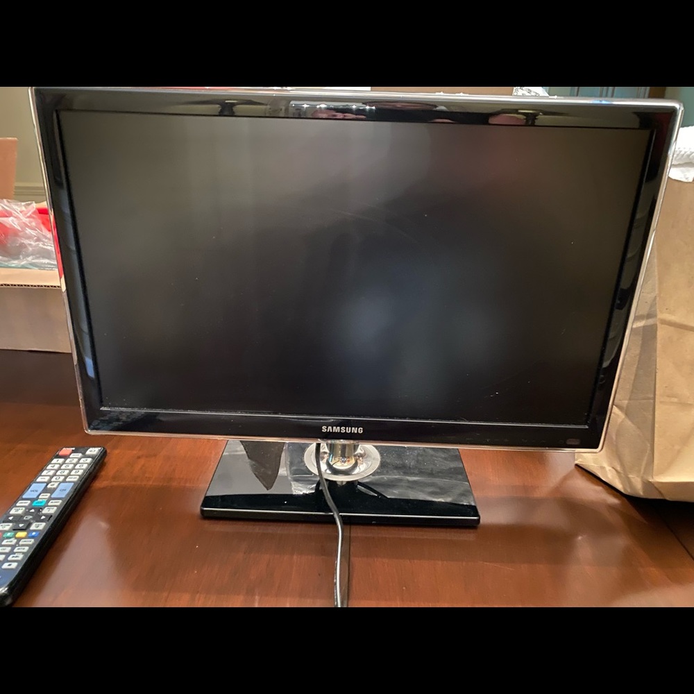 Samsung Flatscreen Cable TV